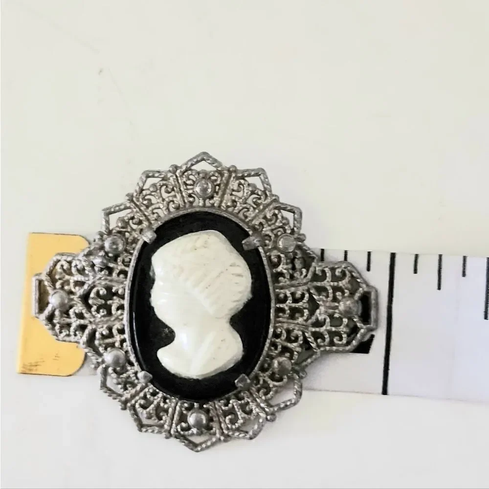 Vintage cameo brooch
